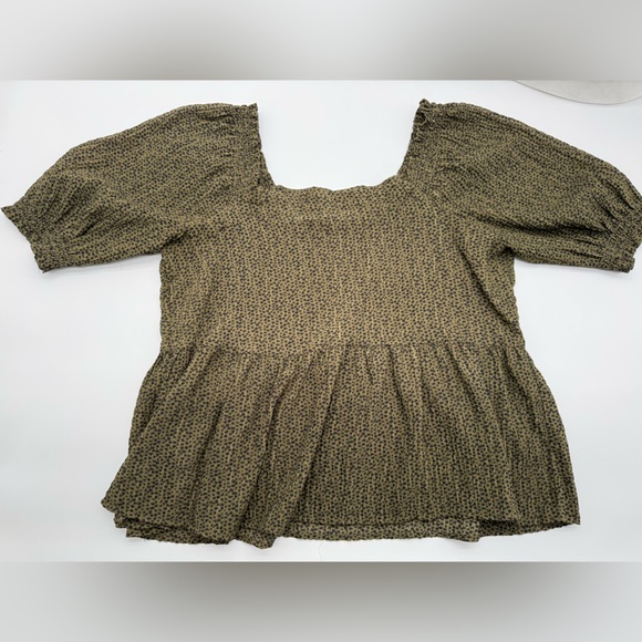 Women’s Ann Taylor LOFT Green and Black floral feminine shirt Sz Small - Picture 4 of 10